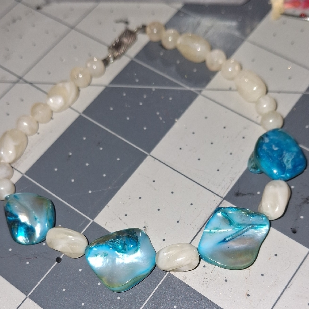 Chic Blue and Silver Necklace - Picture 2 of 3